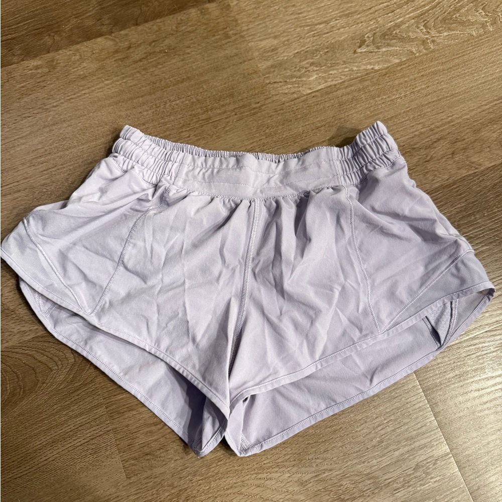 Lululemon Hotty Hot Low-Rise Lined Short 2.5" | Lilac Ether | Size 6